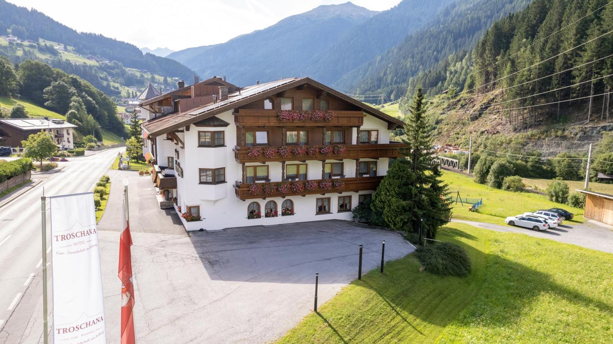 Hotel Troschana Flirsch Esterno foto