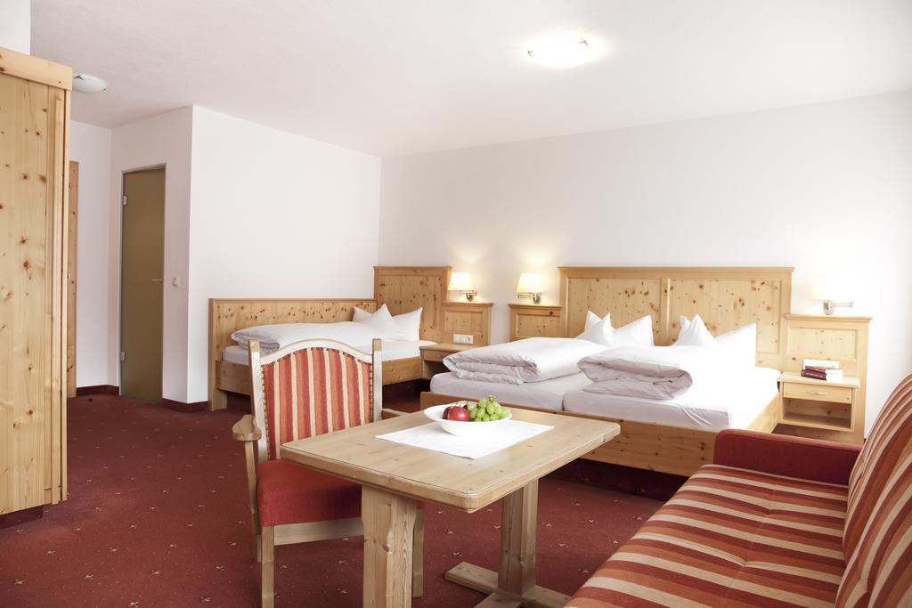 Hotel Troschana Flirsch Esterno foto