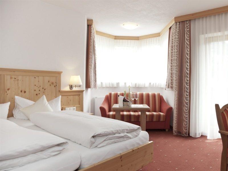 Hotel Troschana Flirsch Esterno foto